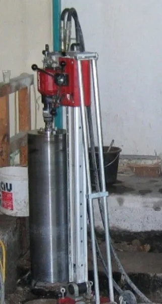 Kernbohrgerät von EBV im Einsatz